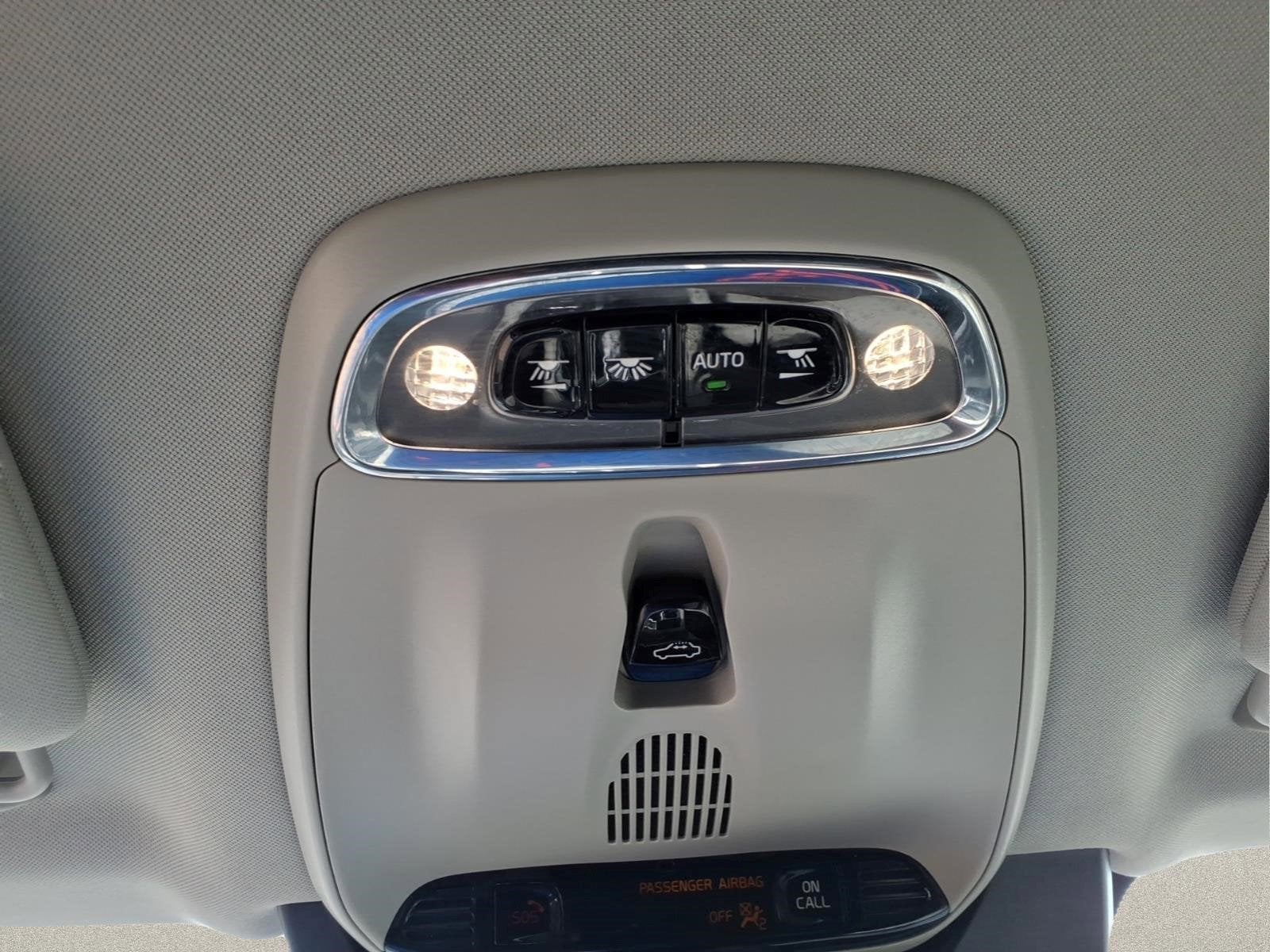 2020 Volvo XC90 T6 Momentum 7 Passenger