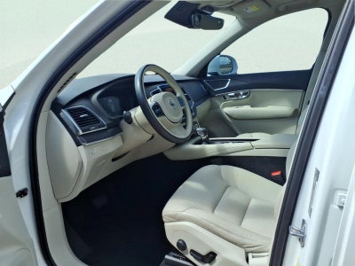 2020 Volvo XC90 T6 Momentum 7 Passenger