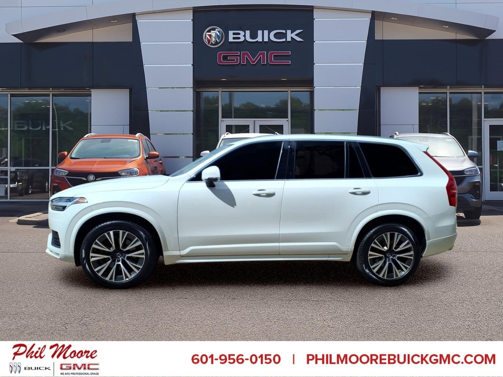 2020 Volvo XC90 T6 Momentum 7 Passenger