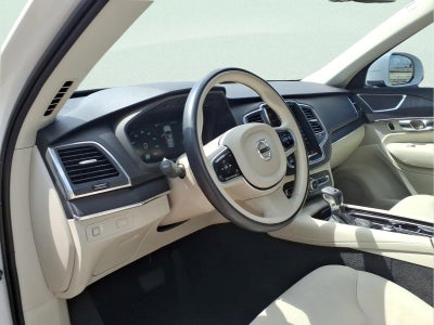2020 Volvo XC90 T6 Momentum 7 Passenger